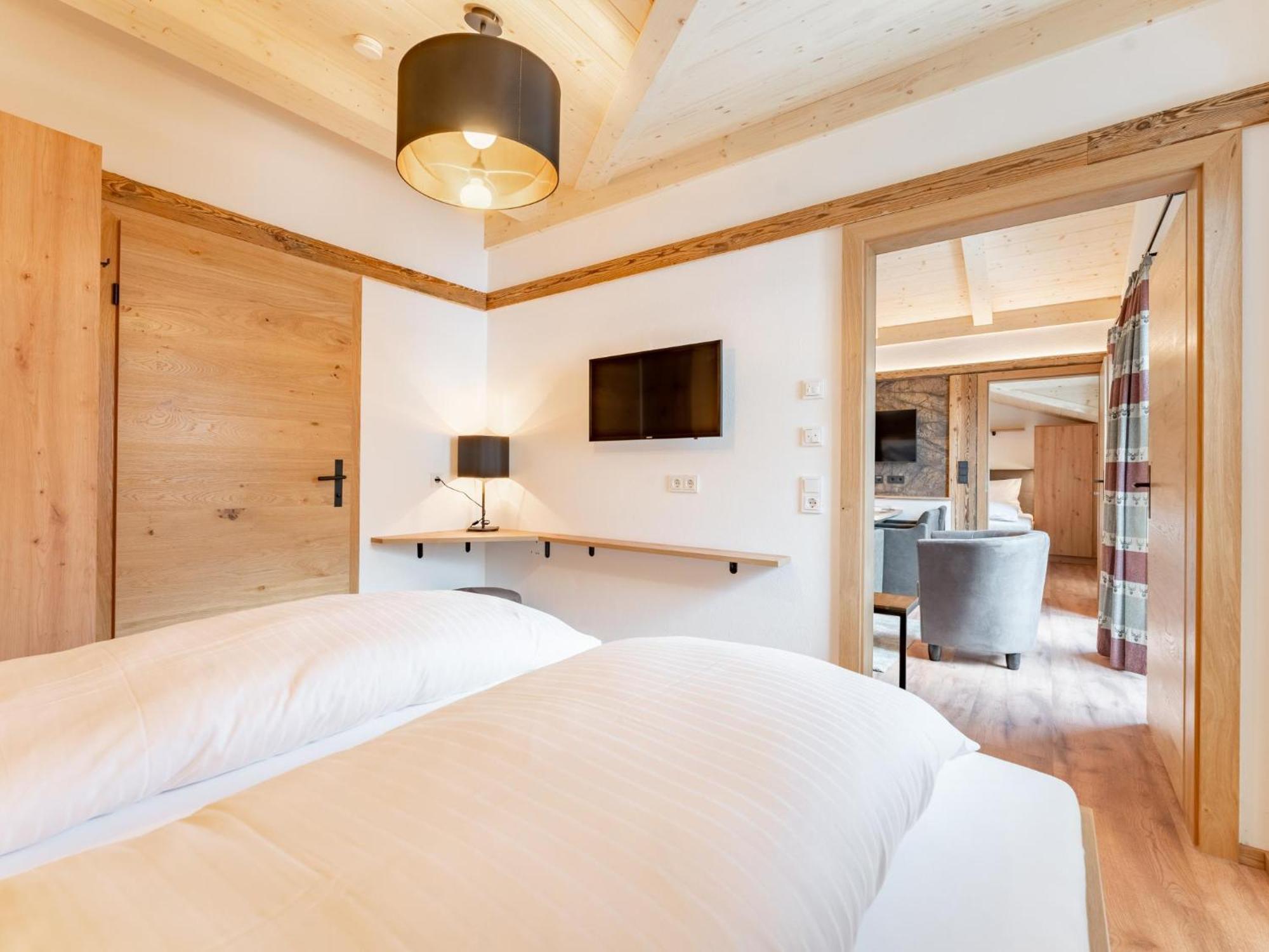 Falken Suites Top 7 Капрун Екстериор снимка