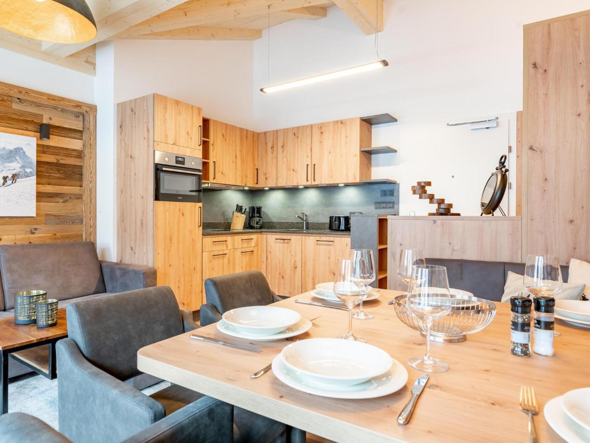 Falken Suites Top 7 Капрун Екстериор снимка
