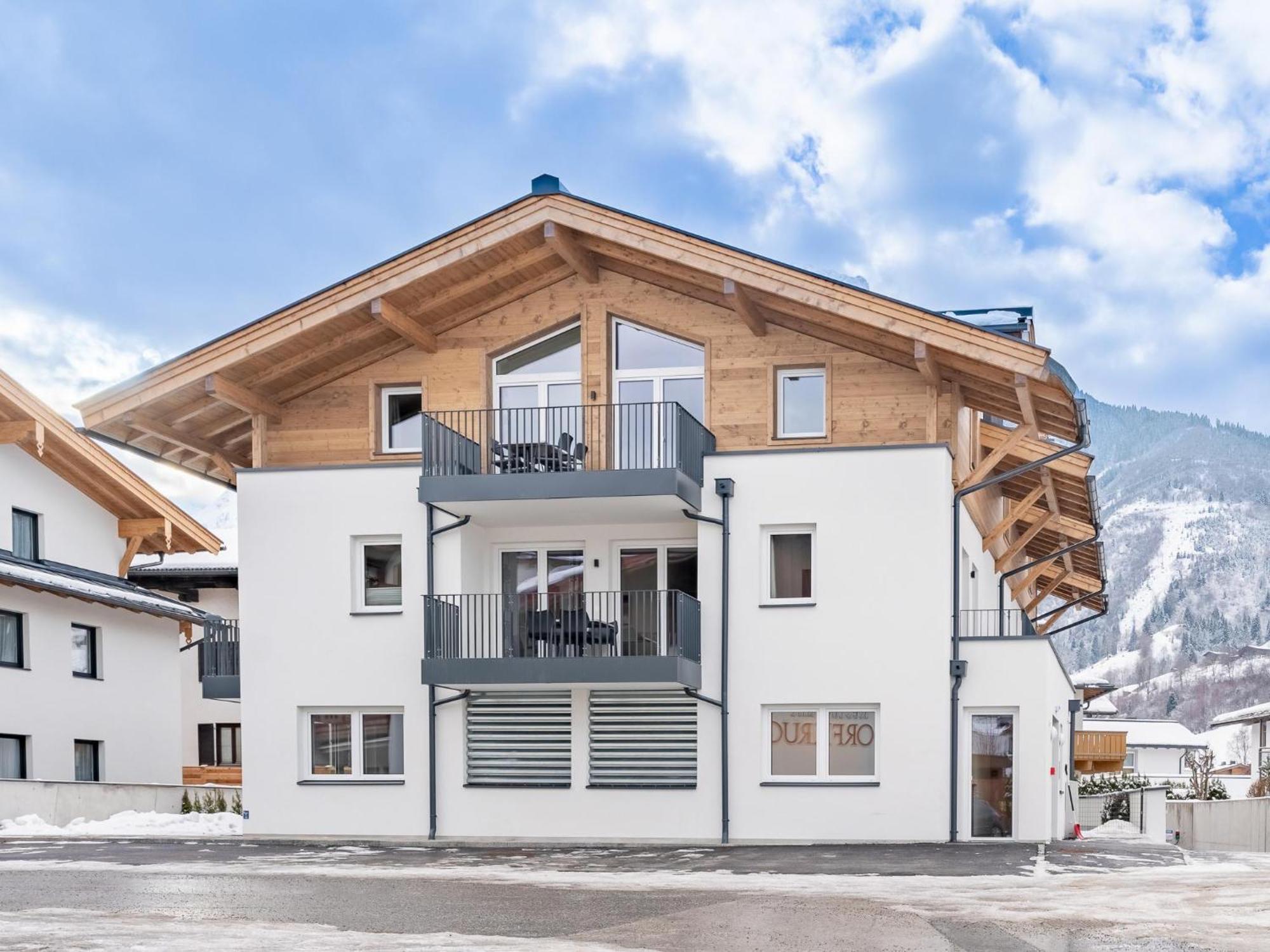 Falken Suites Top 7 Капрун Екстериор снимка