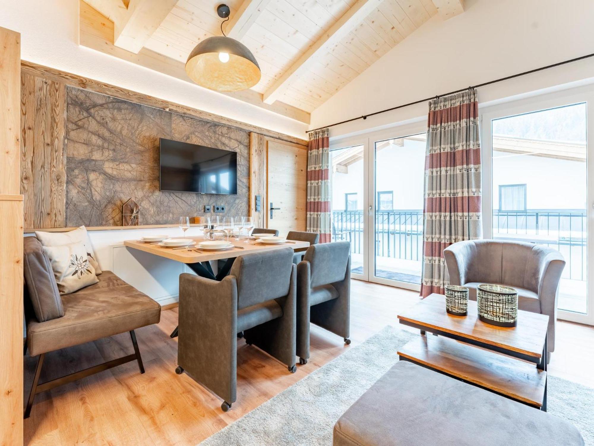 Falken Suites Top 7 Капрун Екстериор снимка